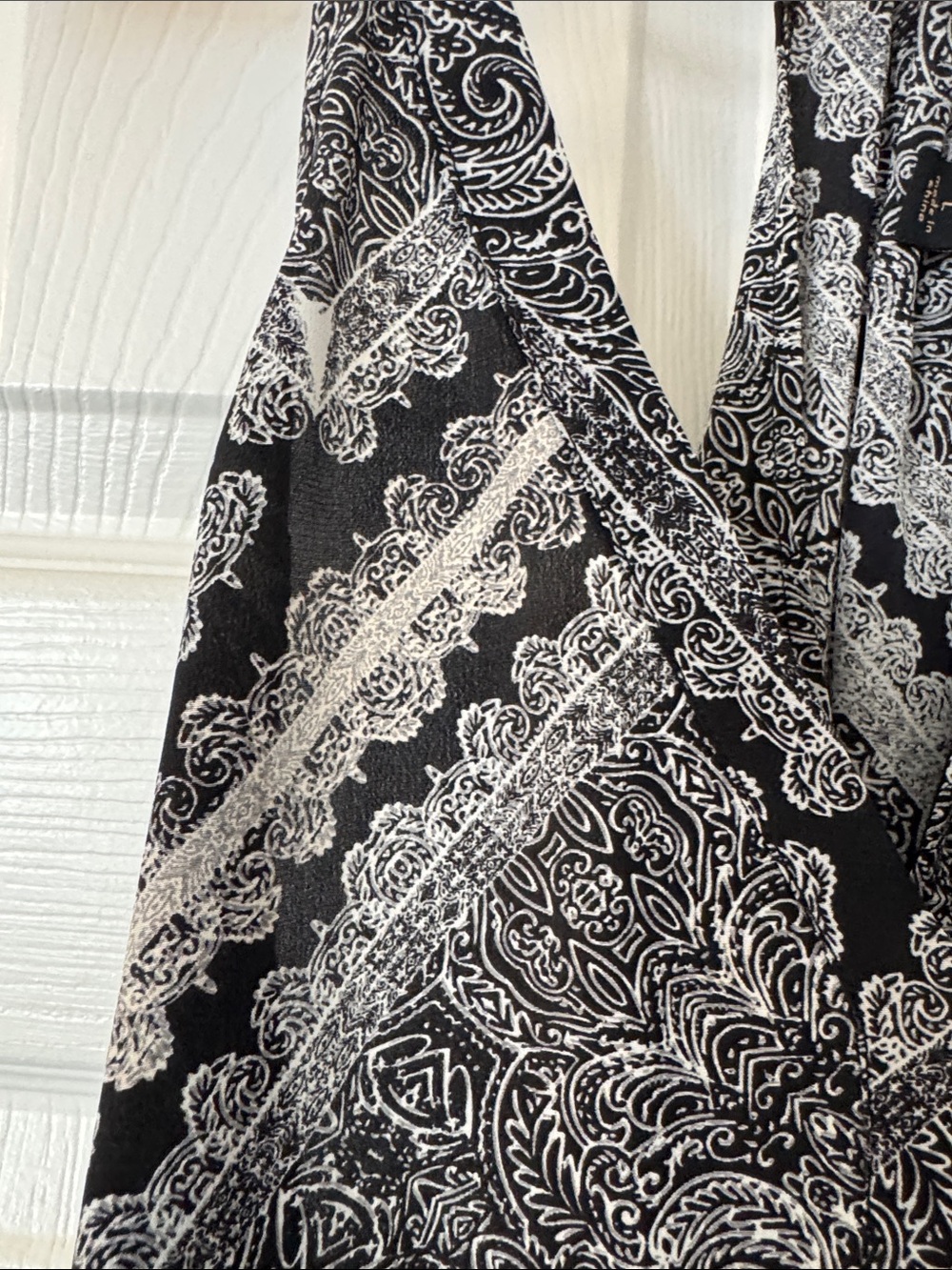 Ella Moss Black & White Paisley Racerback Tank 100% silk - Picture 11 of 12